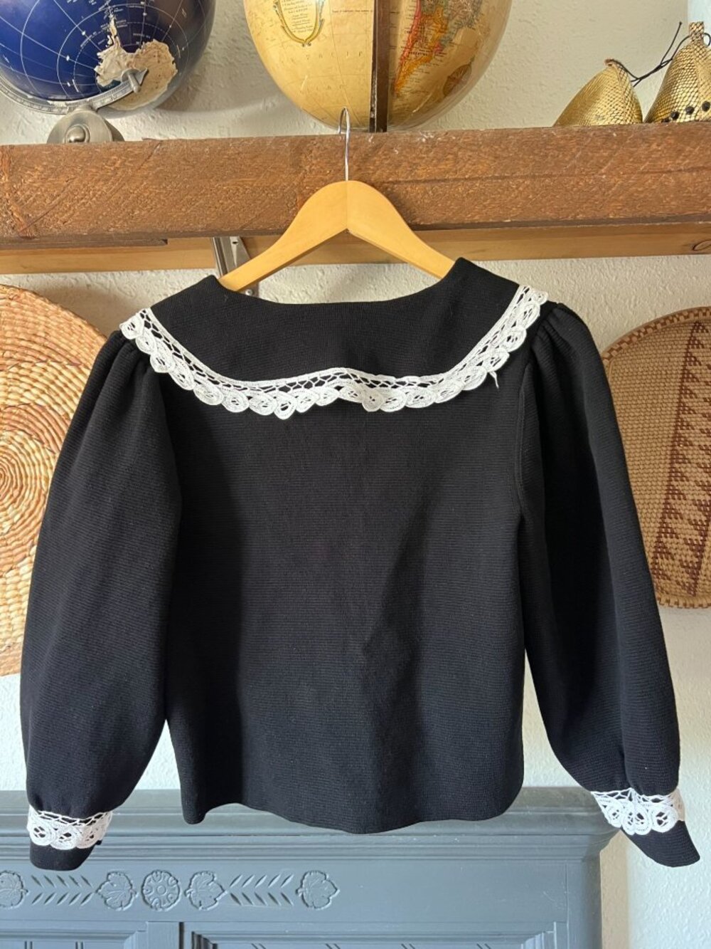 Maje Mirandal Black knit cardigan with large contrast collar Romantic Large - Picture 6 of 9